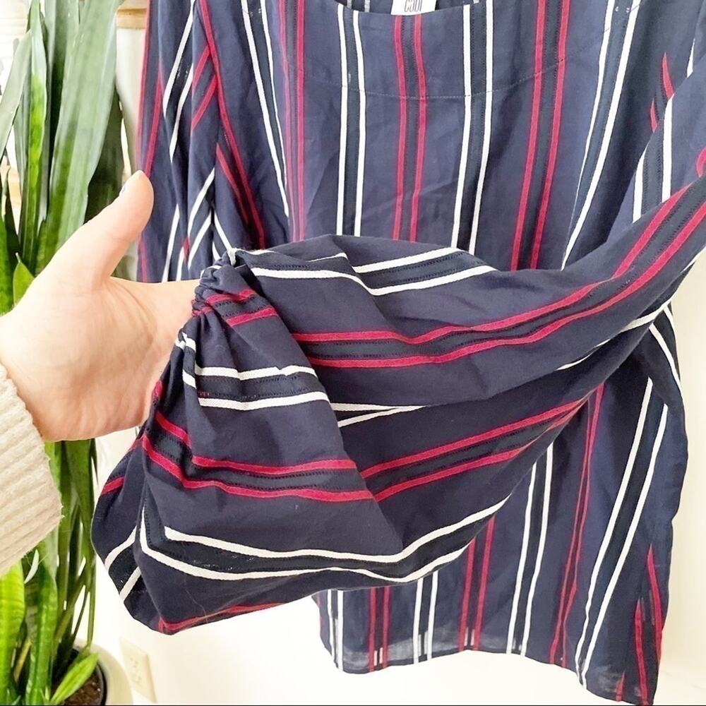 Cabi Striped Flag Blouse Style 5516 Navy Stripe Size Medium - Picture 8 of 8